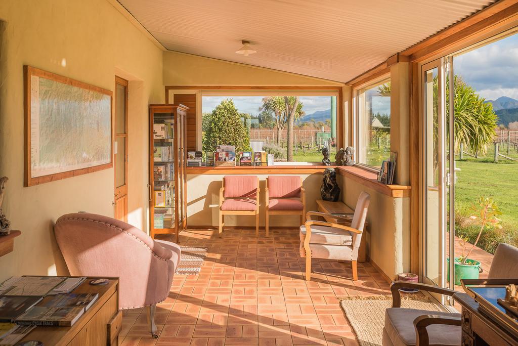 Straw Lodge Vineyard And Boutique Lodging Renwick Exterior foto